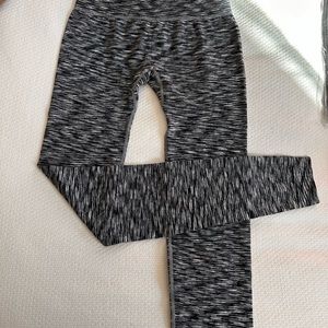 Caramel cantina yoga pants size medium